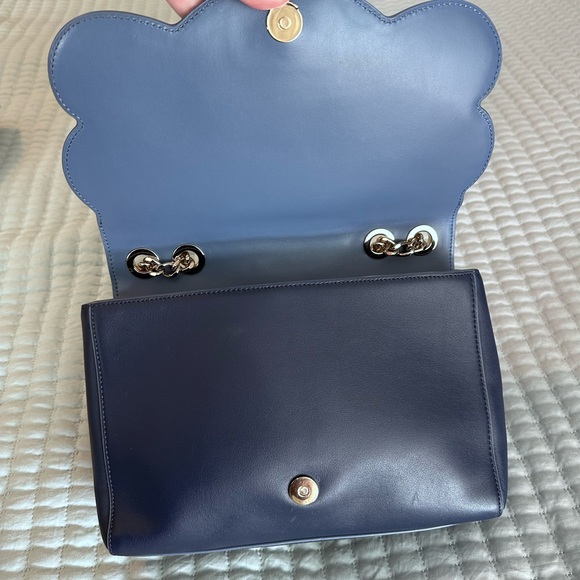 EUC Kate Spade Blue Leather Floral Chain Strap Bag - Picture 4 of 13